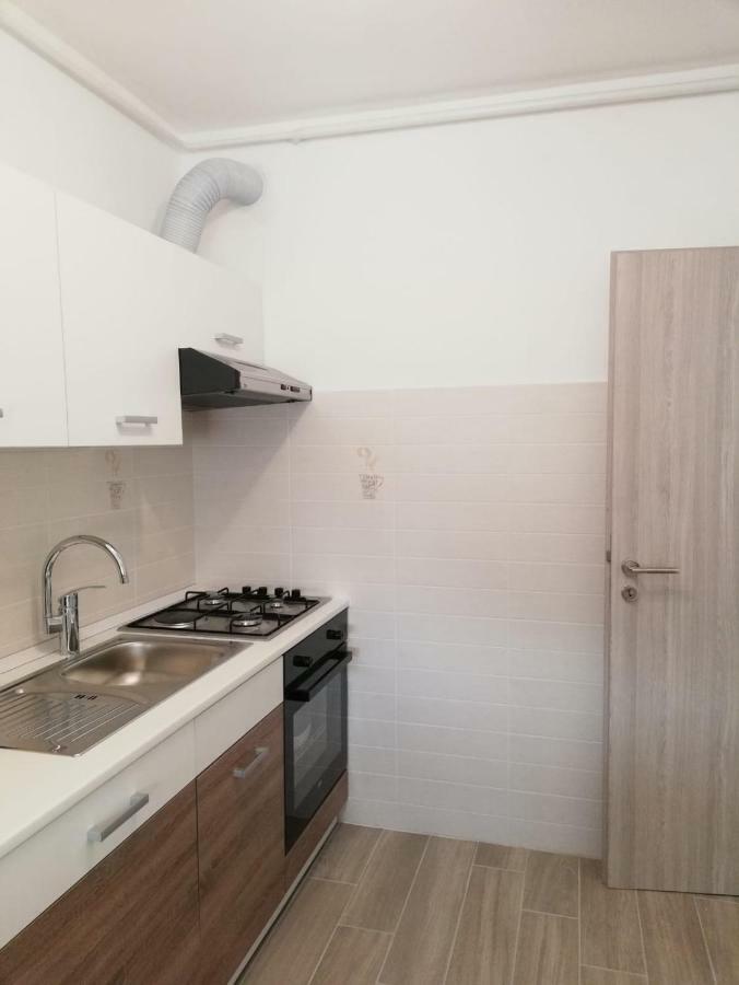 Apartment White Pula Bagian luar foto
