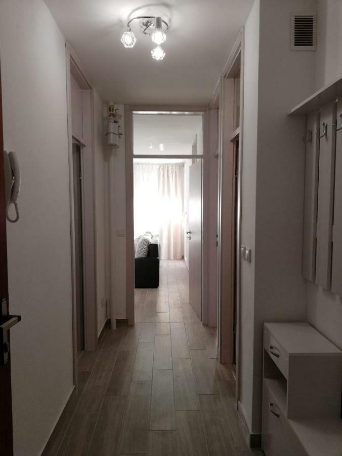 Apartment White Pula Bagian luar foto